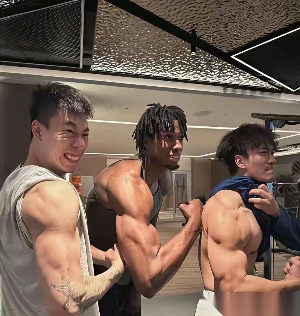 CBA联赛2026-2027赛季常规赛四强预测：第一名：上海久事男篮第二名：