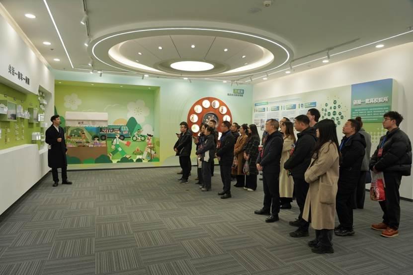 成都50个先进制造特色产业园今年1-10月规上工业营收超过5000亿元2