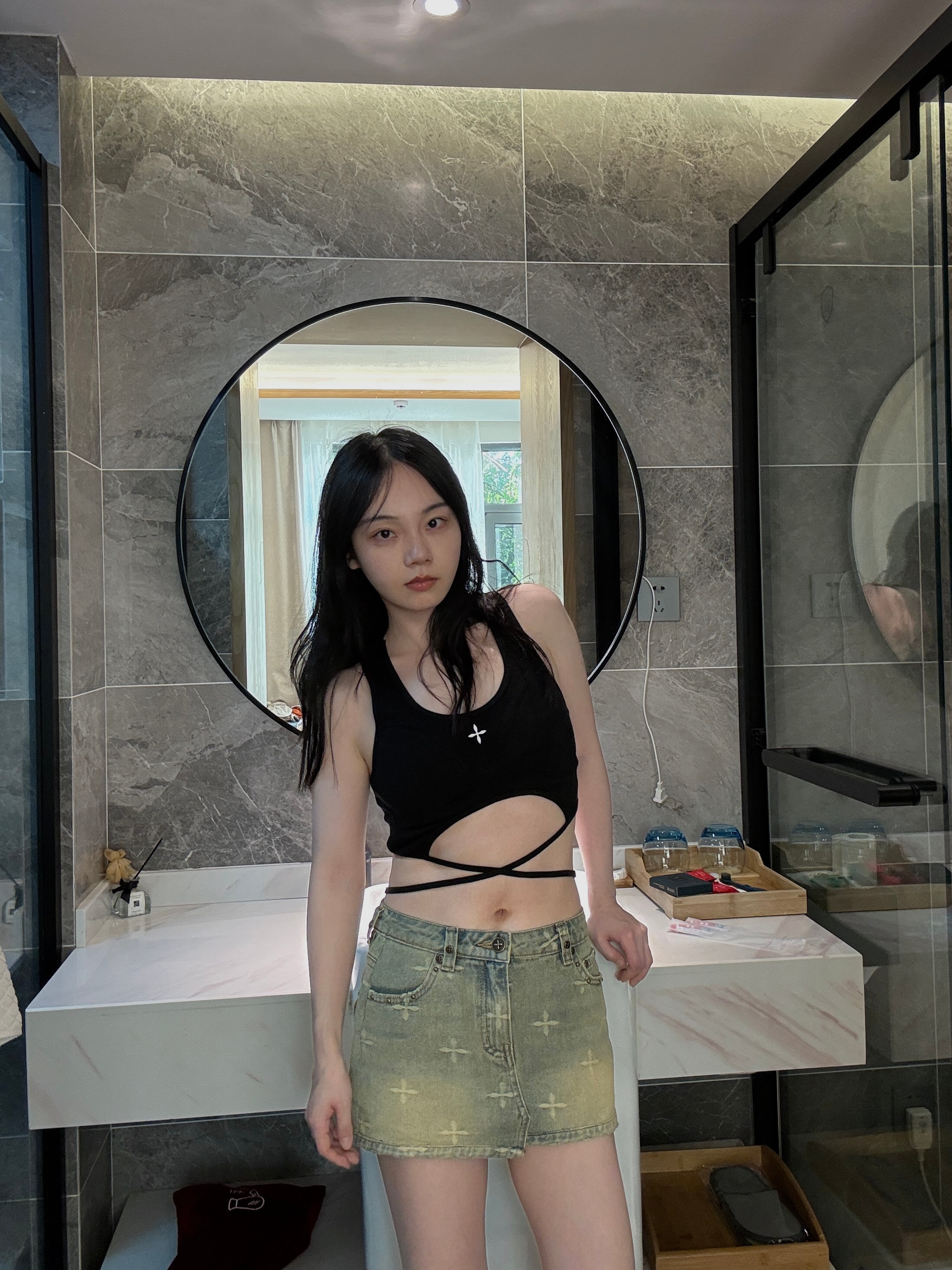 出来玩小肚子已经吃圆了​​​