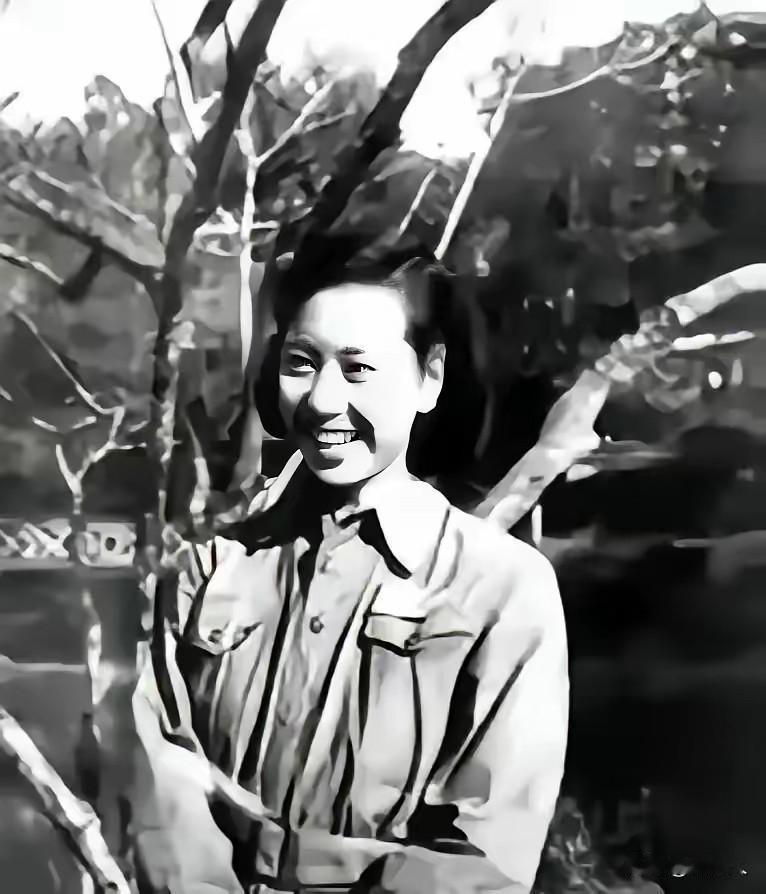 1948年济南惨败，蒋介石痛下杀招！最狠卧底刀出鞘，直指粟裕1948年济南