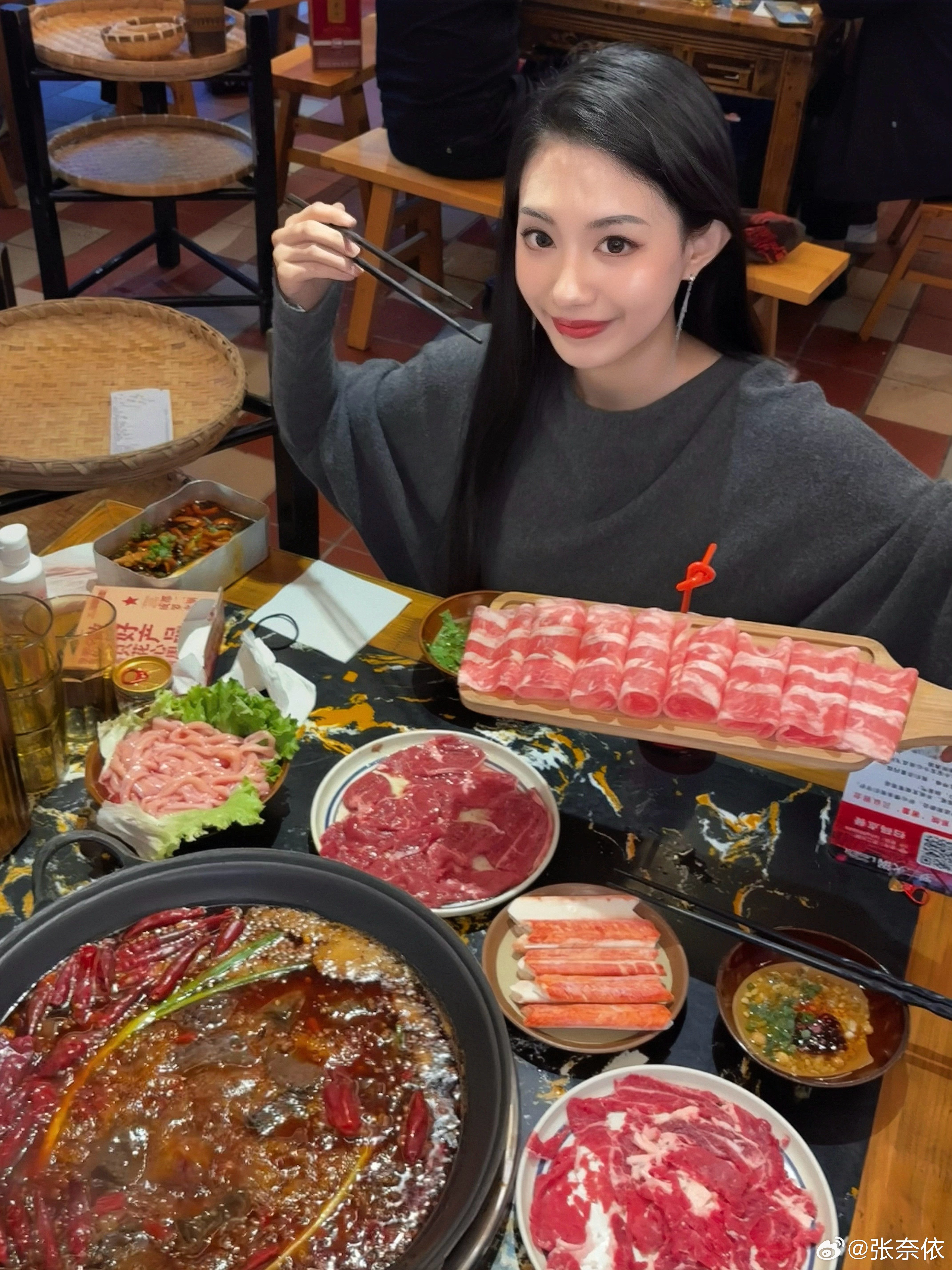 又和女超模见面的一天日常分享成都