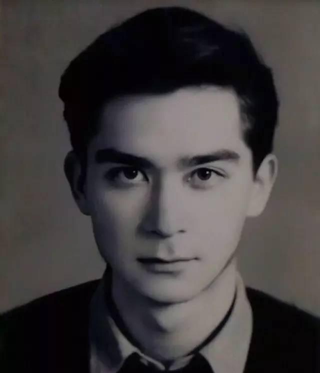 1963年，中国石油专家王德民教授因为长得太帅，被很多女生倒追，他却不胜其烦，便