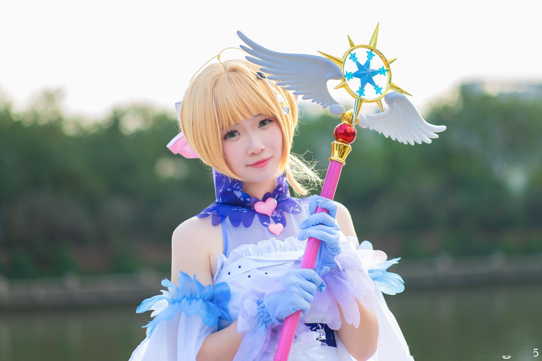 猎人拍漫展漫展分享版魔法少女樱摄影后期：聆听猎人