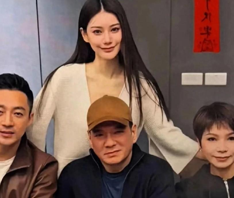 汪小菲人帅，心善，如今遇到了马筱梅一家人也善良，孩子也幸运了。 组成一个家庭
