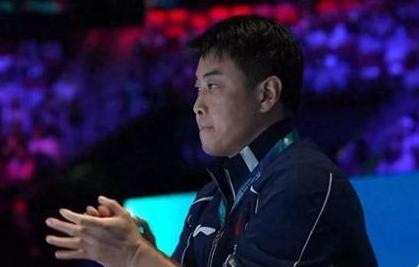 王皓估计现在心里很不是滋味，他怎么也没想到，自己手下的三名主力，竟然在同一天