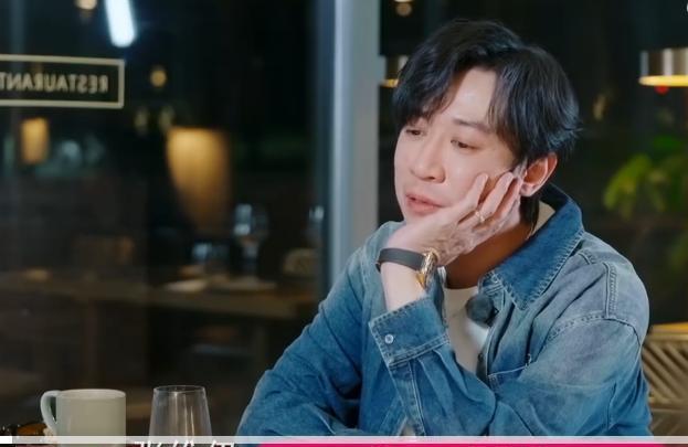 张维伊想当爸爸，提议让董璇生二胎。董璇回家跟妈妈商量了这事儿，妈妈站在女婿的角