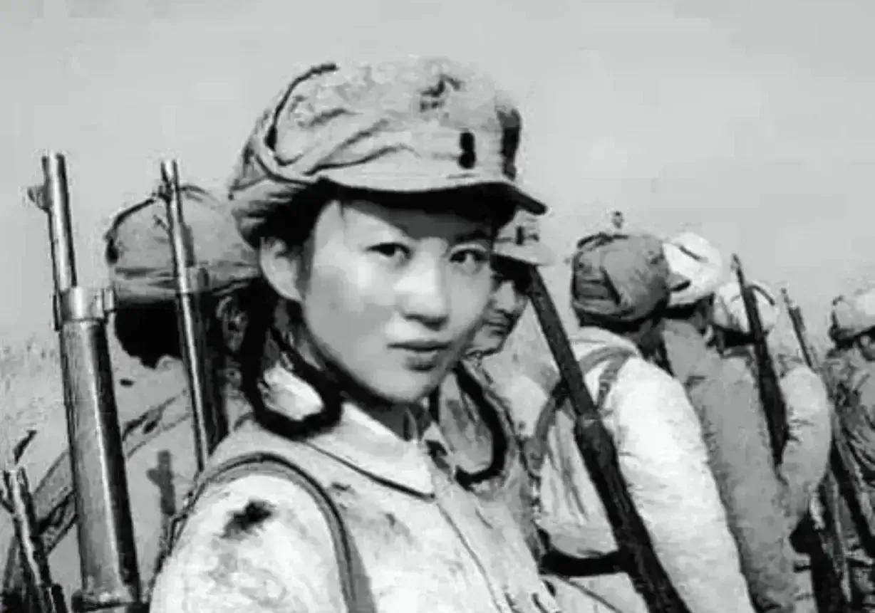 1941年，20岁女八路王金英正在老乡家养病，谁知邻居跑去告密！夜里，王金英正在