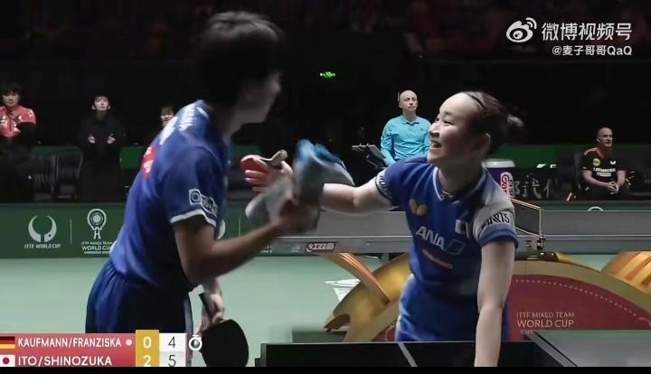 和篠塚大登搭档混双确实开心，伊藤美诚的嘴角就是压不住了[doge]，这几天，全网都