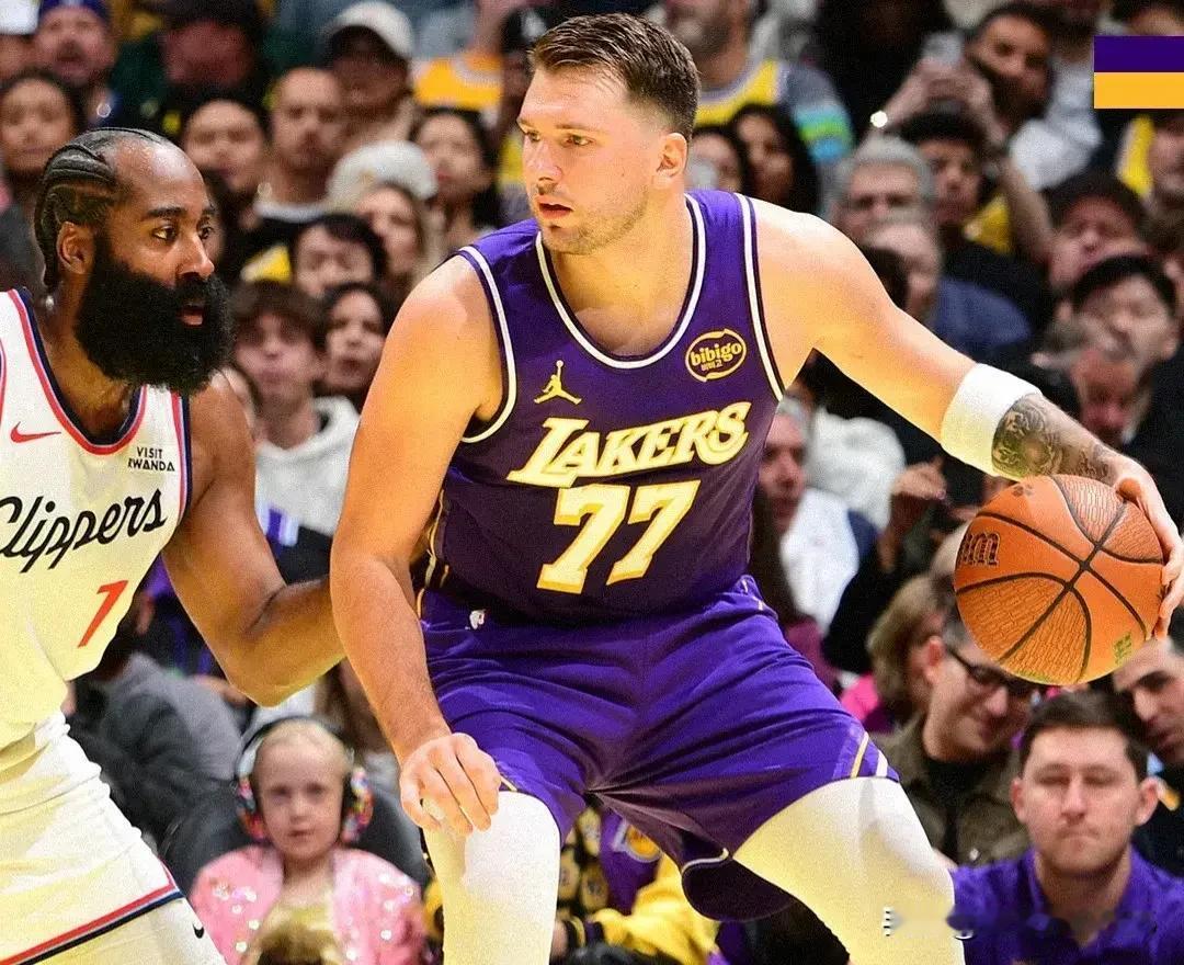 得分王稳了，总冠军却悬了:东契奇正在复刻哈登的悲剧。ESPN专家团近日预测，