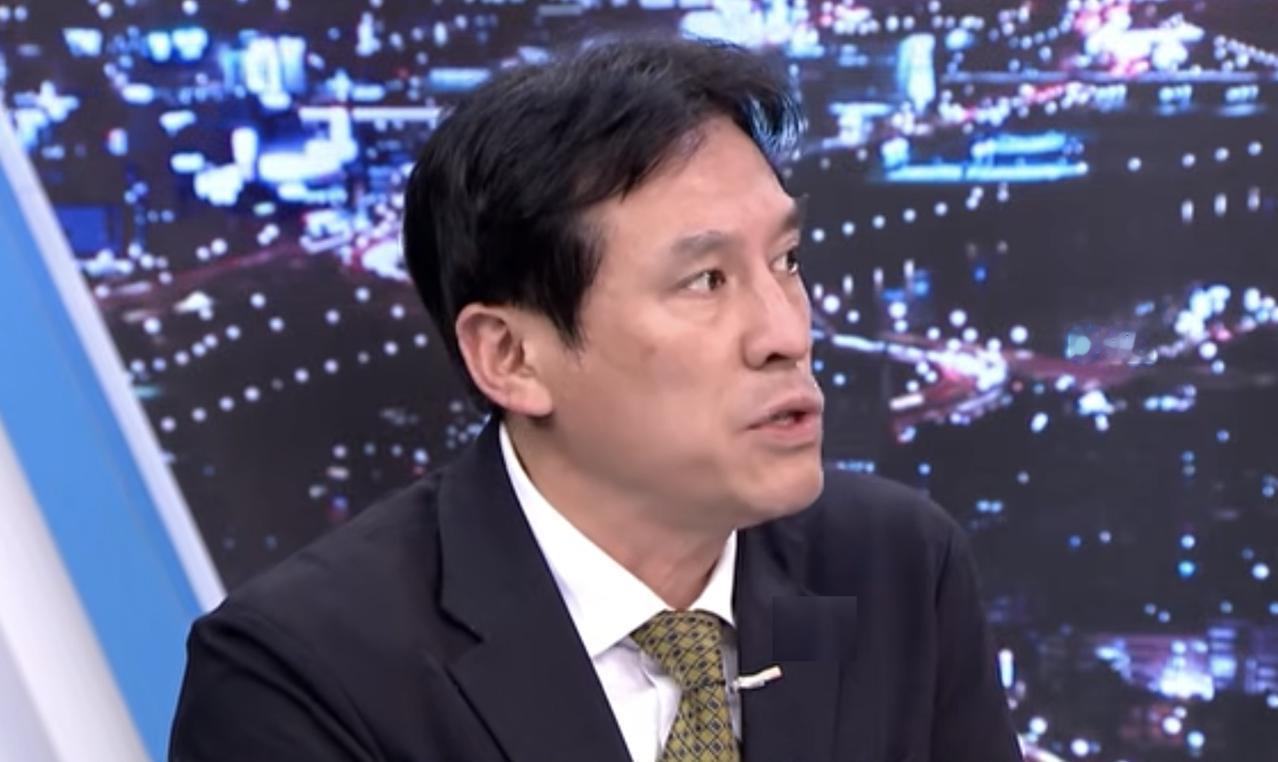 今天看到黄暐瀚在脸书上发的两个质疑，真是让人哭笑不得。第一个问题：如果大陆真