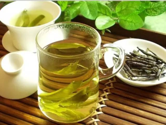 而亦舒堂薏仁茶包含有薏仁,赤小豆,淡竹叶,马齿苋,绿茶,芡实,槐米7种图片