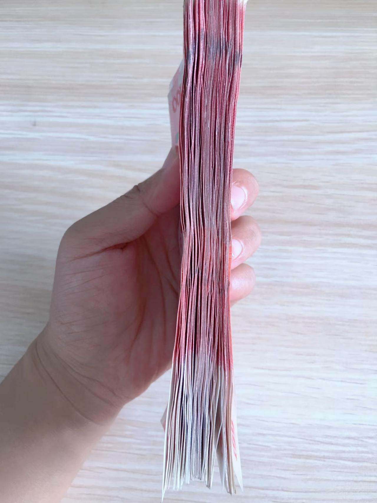 我敢说，现实生活中有200000存款的家庭是少之又少！现在网上动不动就是几十上
