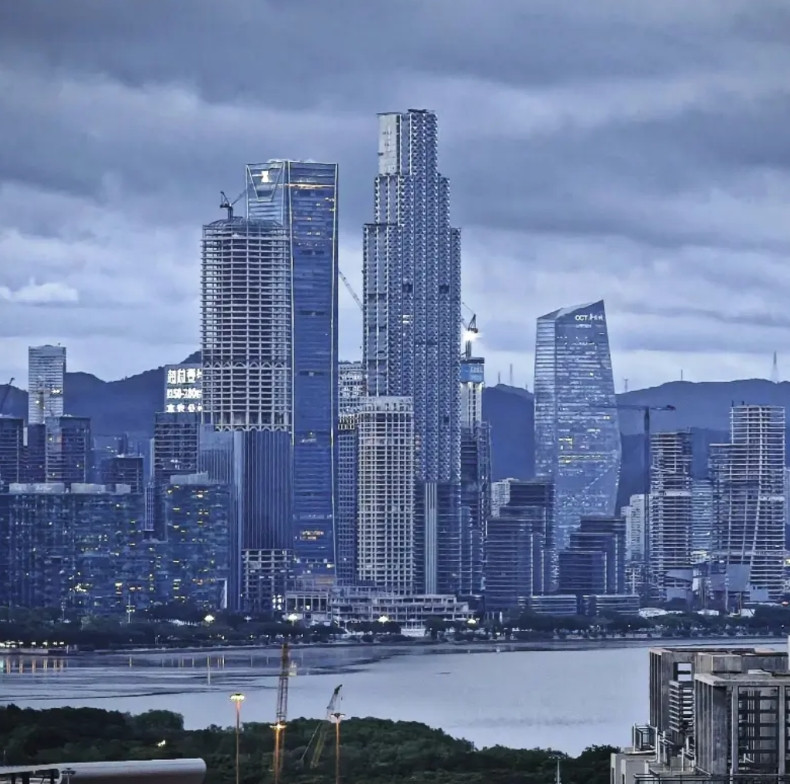 深圳超级总部快要完工了，到那时就意味着深圳的城建成功超越上海了！实际上，当前深圳