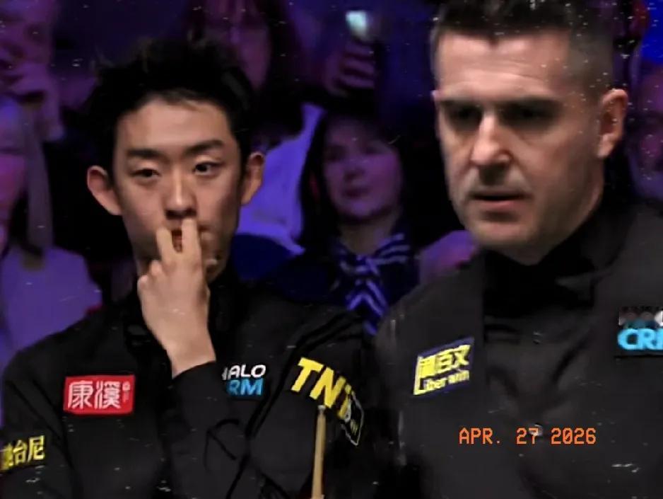 斯诺克世锦赛1/8决赛收官战(第三阶段)最新报道:61-23，吴宜泽顶住了塞尔