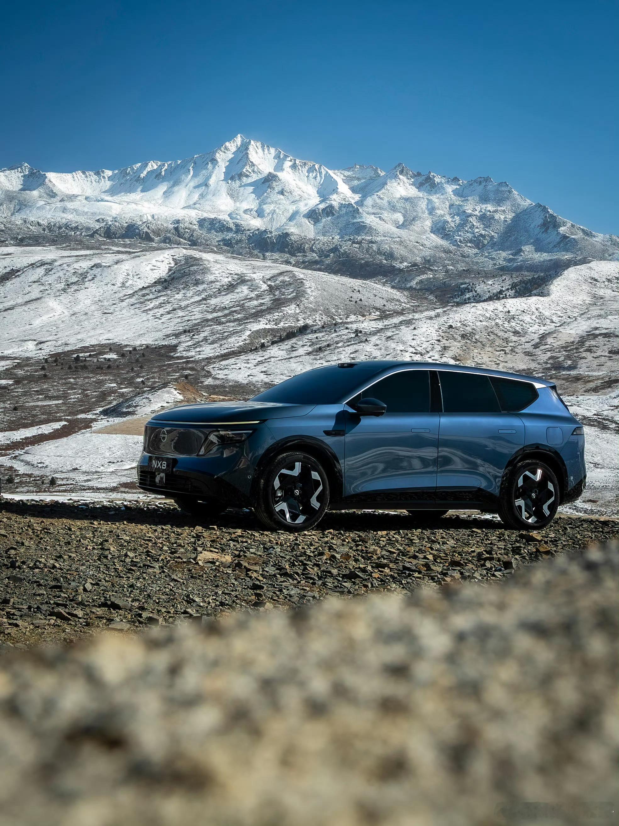 NX8东风日产中大型新能源SUV东风日产刚刚发布了全新中大型新能源SUV——NX