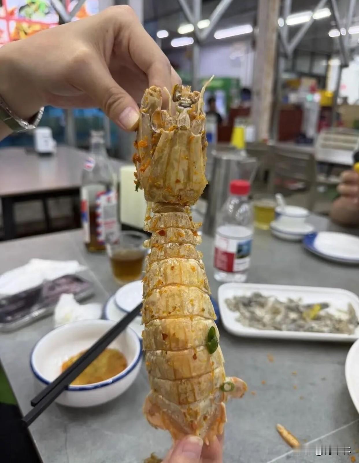 如何看待三亚4只皮皮虾1035元我看了一下新闻了解到这事看着吓人，其实是场误会加