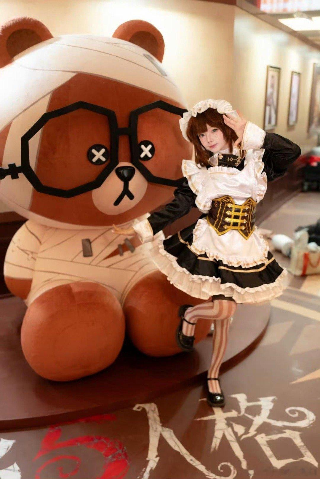 上海又一个二次元打卡新地标在上海和第五人格跨次元偶遇魔都二次元狂喜！庄园风撞上