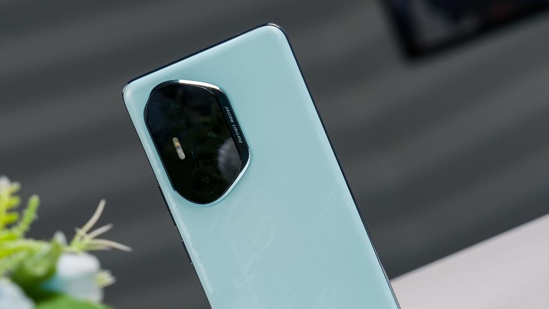 荣耀拍照旗舰突降880元,512GB+50倍变焦++3840Hz,终于等到了