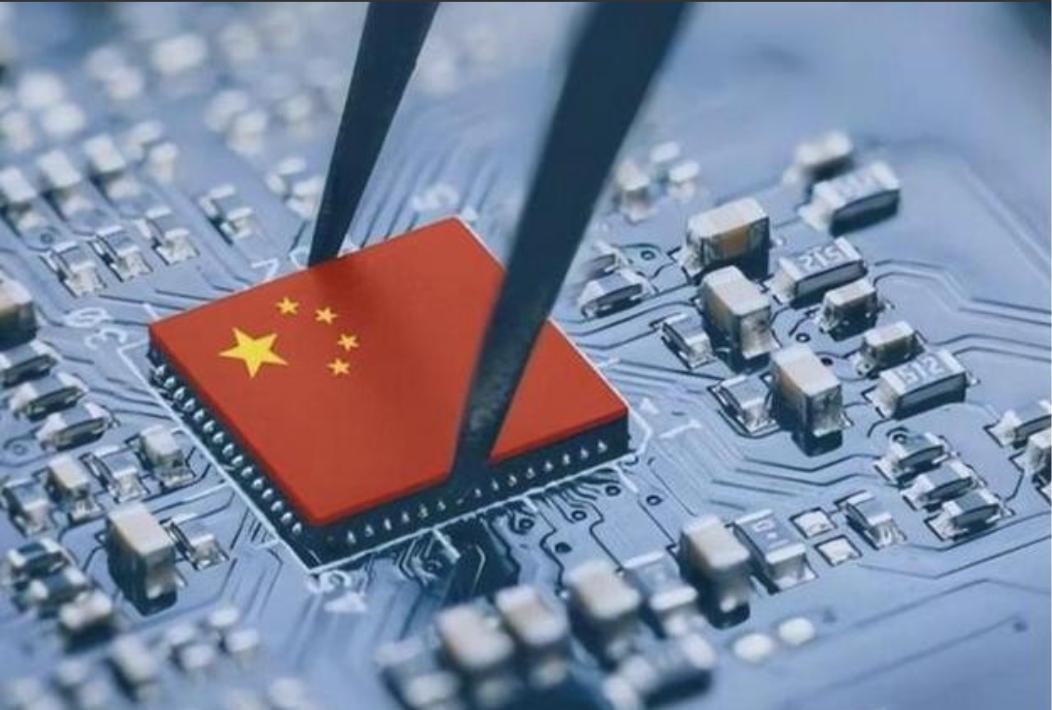 如果美国开放芯片了，国产芯片怎么办？这么说吧，中低端芯片一旦大规模替代，就回不去
