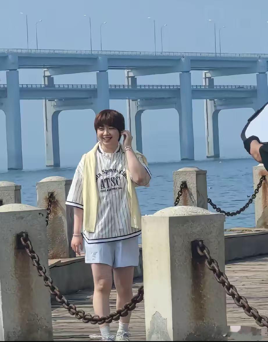 大家发现没，蒯曼是最特别的一个。国乒女队这一批年轻人里，你很难找到一个2