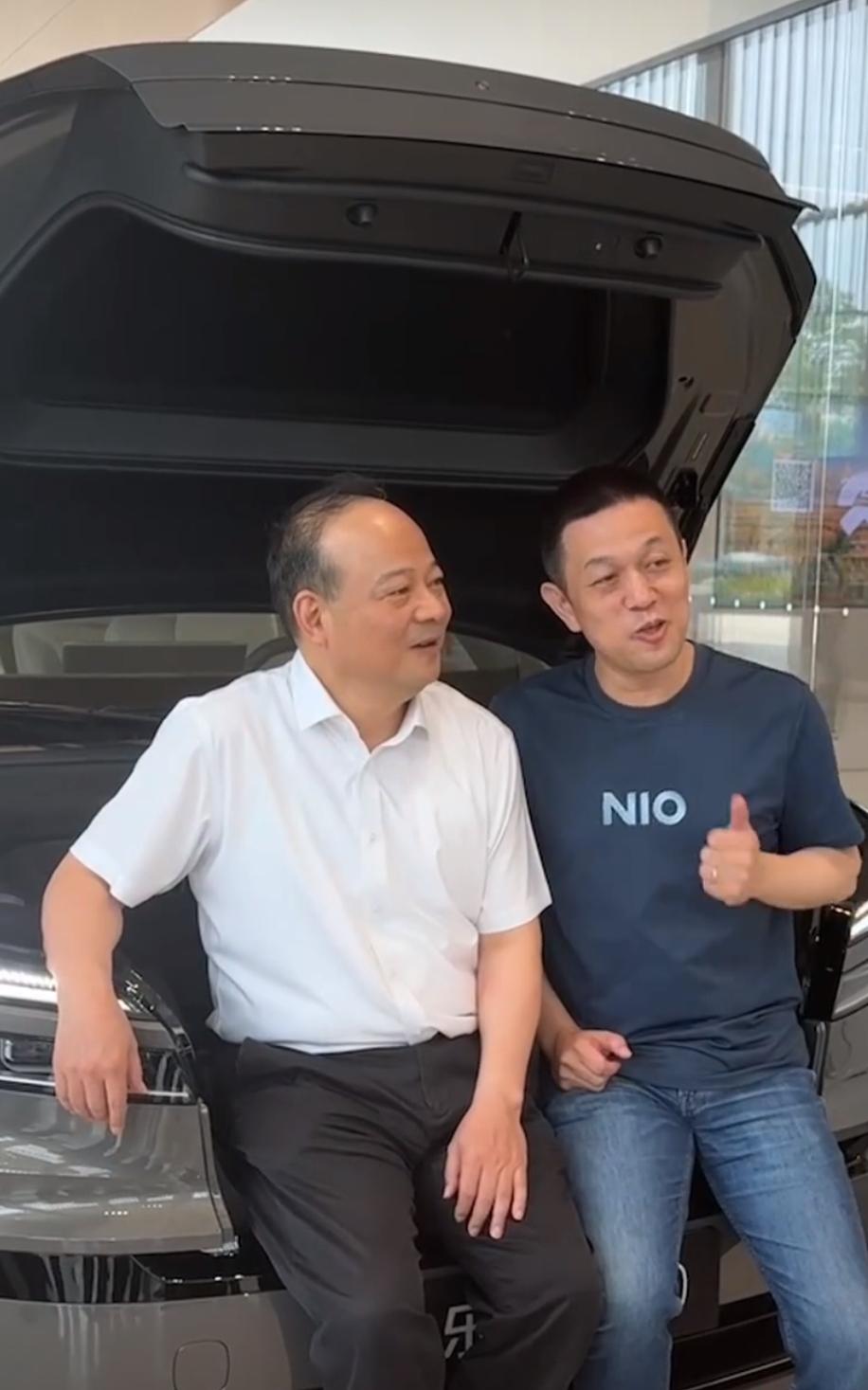 7月14日，蔚来CEO李斌发文表示，宁德时代曾毓群总带队到访蔚来，带他体验了刚刚