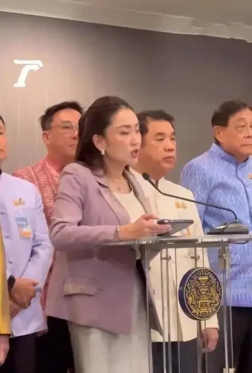 佩通坦果然变样了！担任文化部部长后，佩通坦首次会议一改往日对柬风格，态度强硬，
