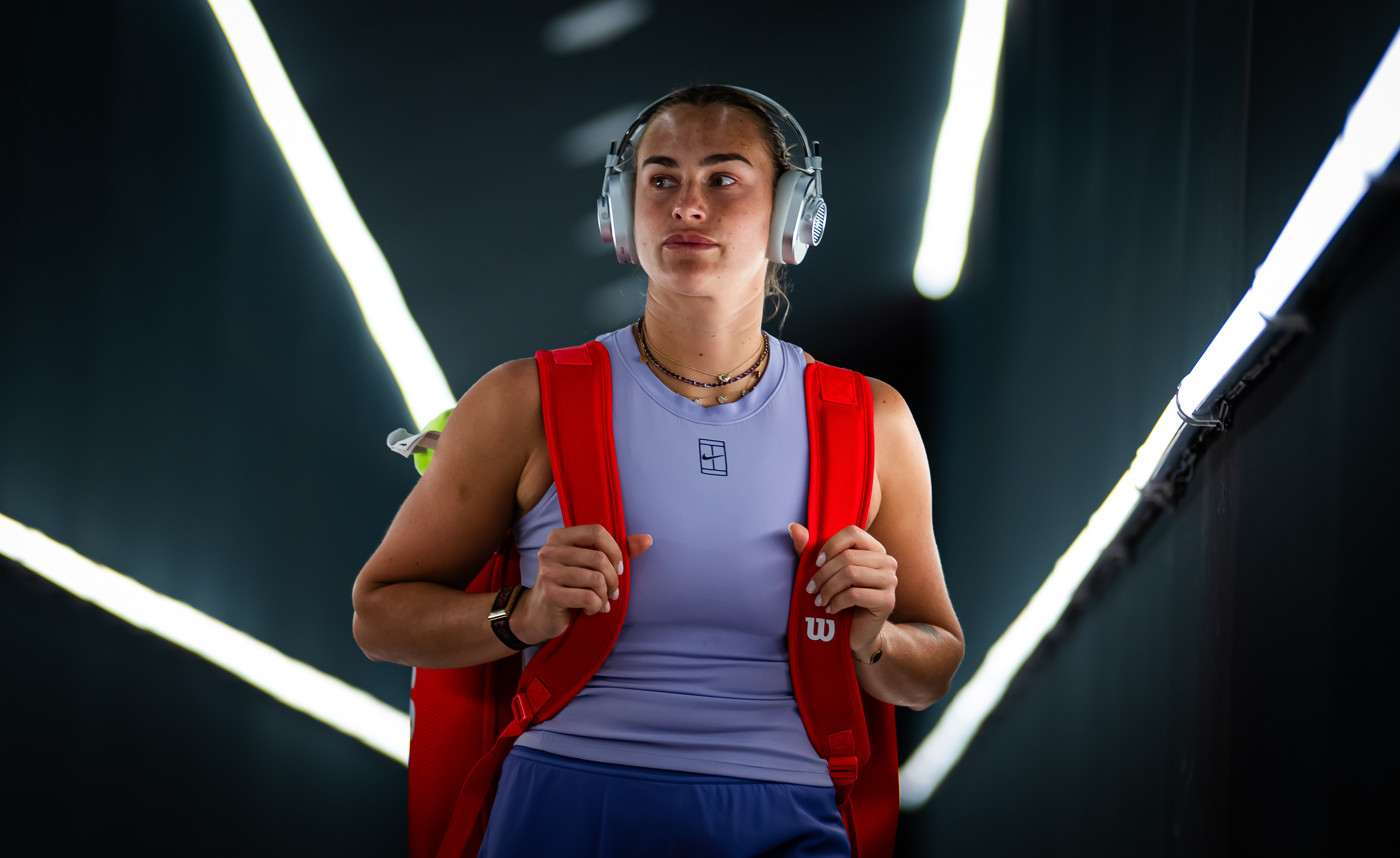 WTA1000罗马站第四日完整赛果👇[1]萨巴伦卡6-26-2波塔波娃[