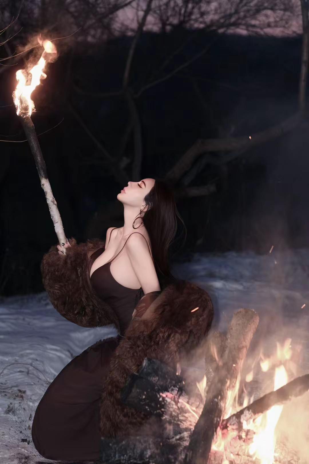 谁会拒绝一个走着走着会给你来一拳的女朋友