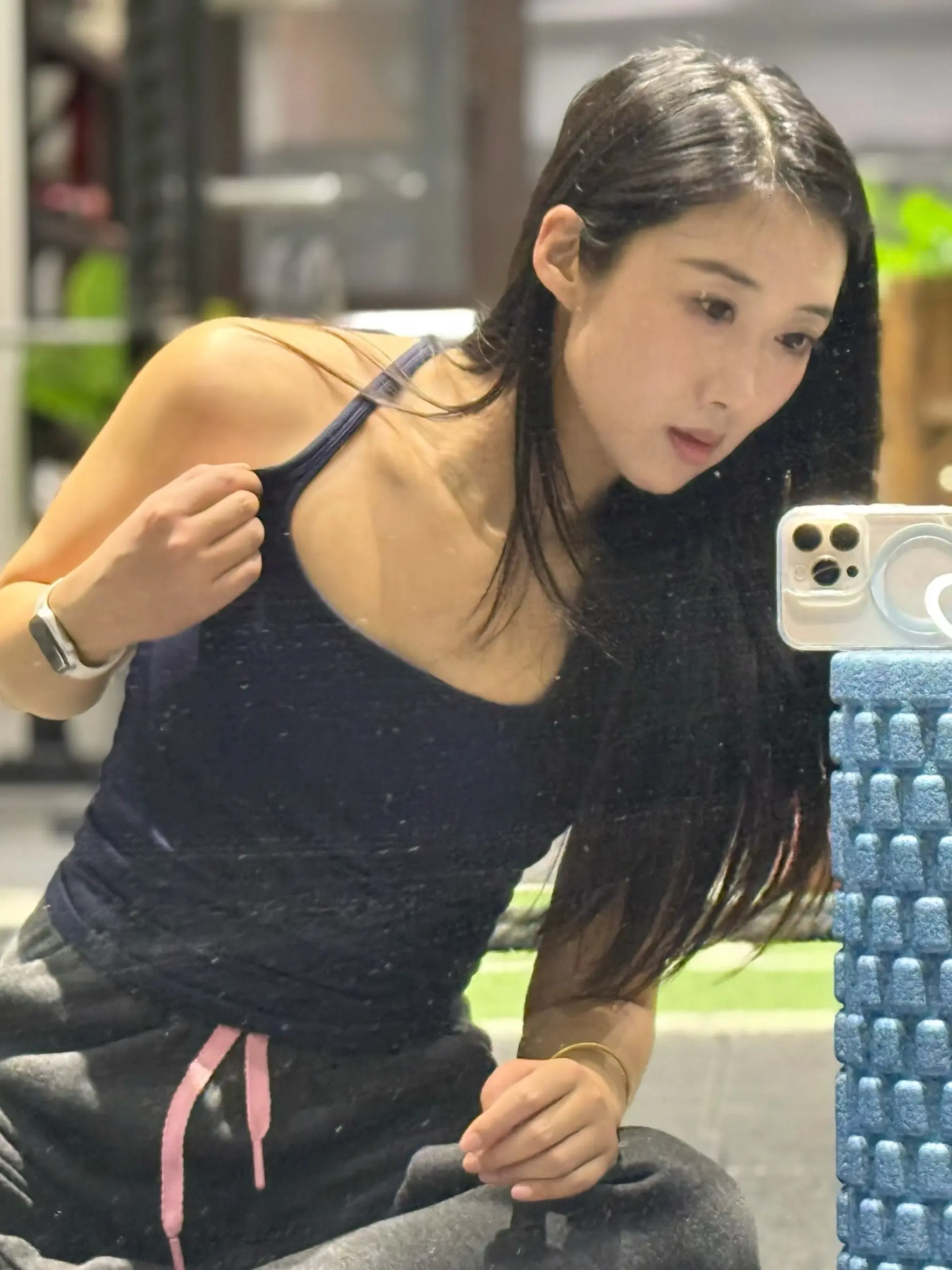 主持人的反差感