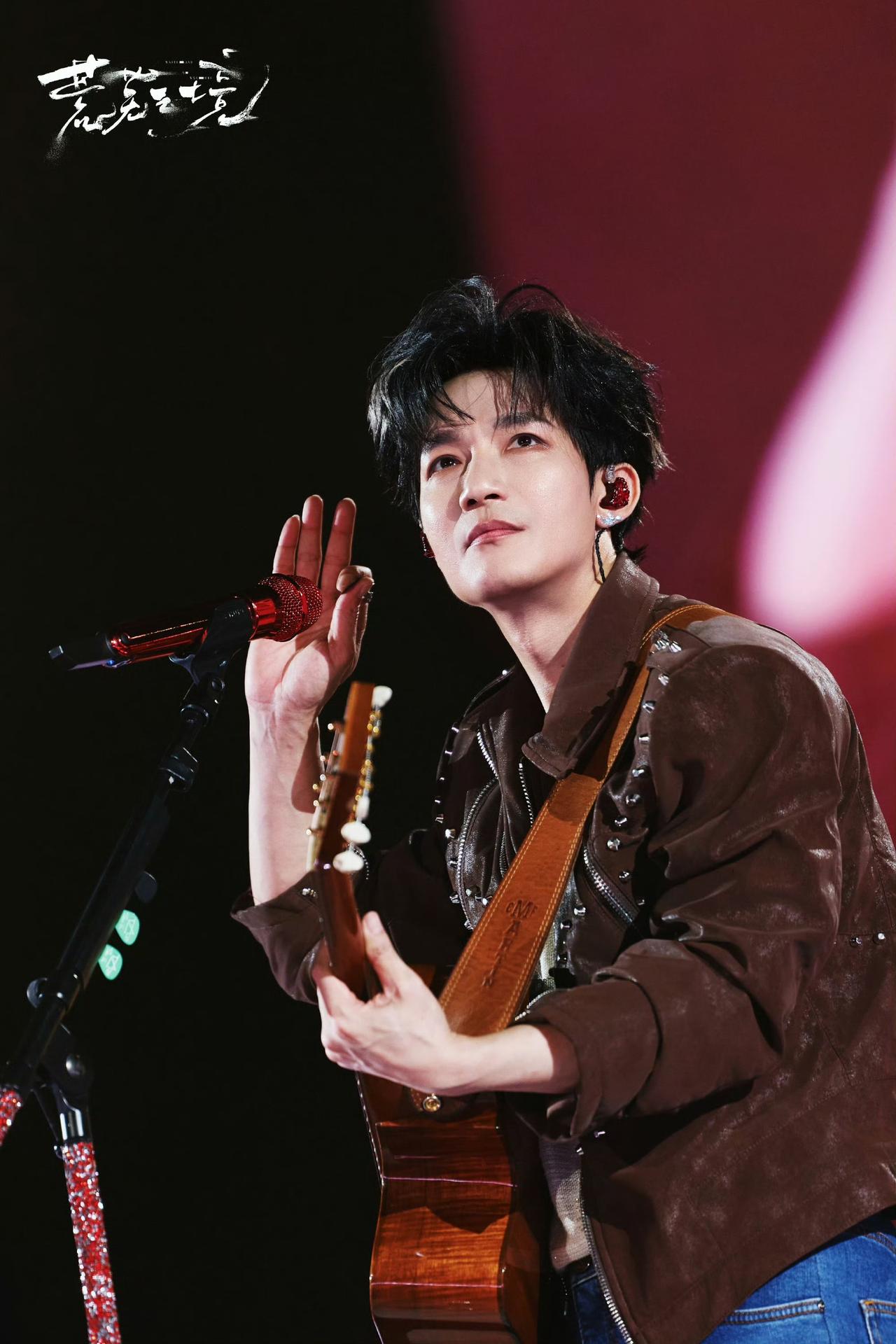 这几天又看到苏醒和陈楚生的粉丝之间有点不愉快，真不明白都是为了啥，有什么好争论的