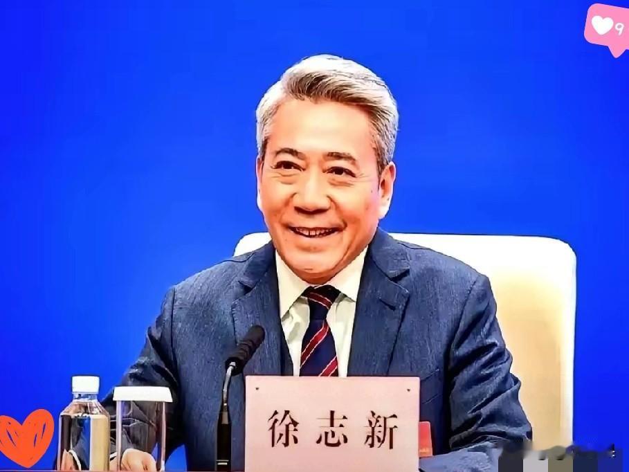 湖北代表徐志新，一句话说到老百姓心坎里。农民自己养、自己杀、自己吃的年猪，一