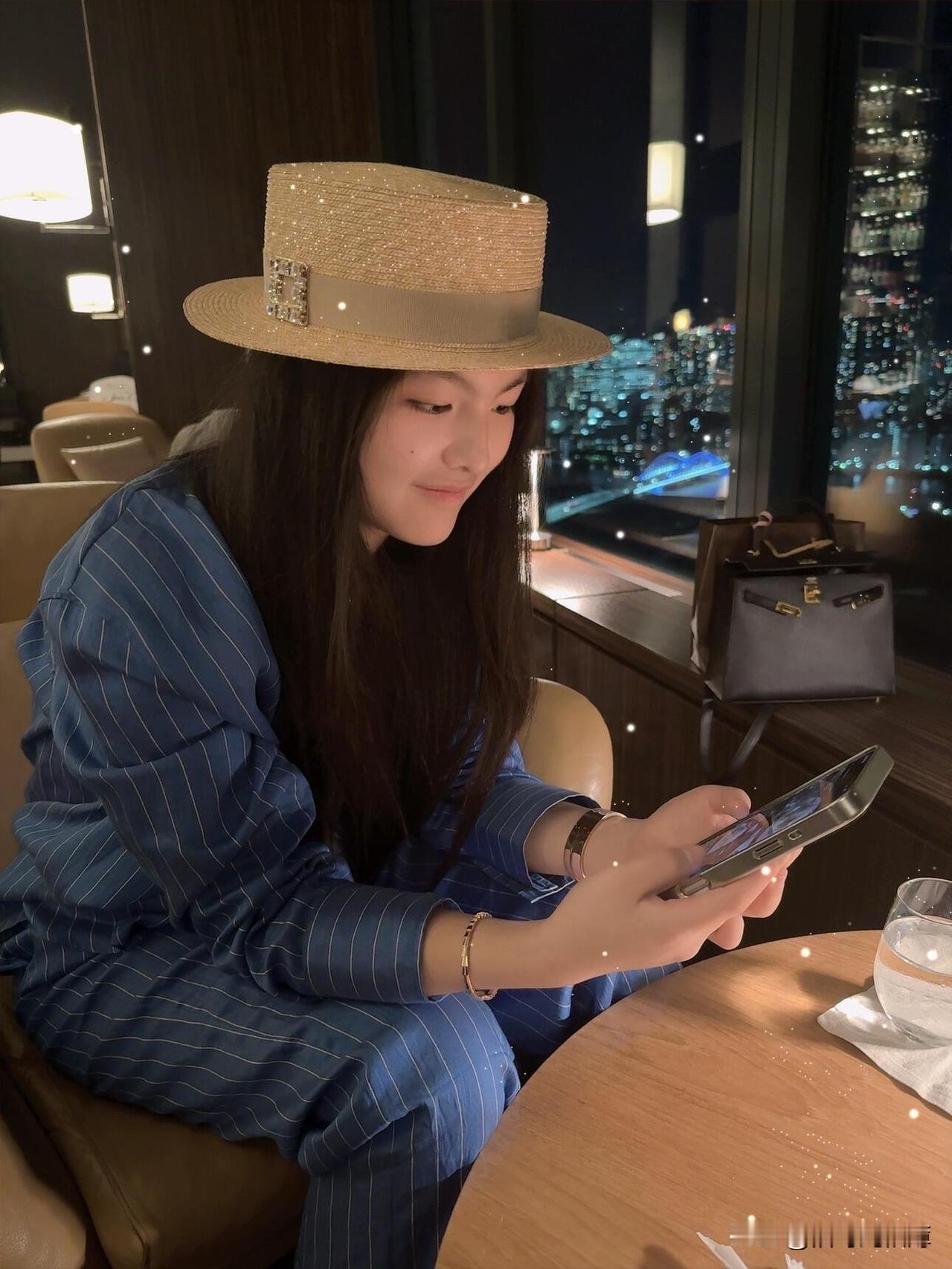 妈妈有钱王诗龄，爸爸有钱陆依萍，在娃哈哈宗馥莉事件之后，这句话的含金量还在上升～