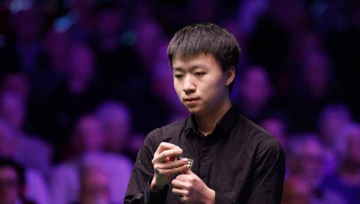 ☁全网倒戈！中国观众竟然集体祈祷一个外国人打败中国选手！ 在刚刚结束的