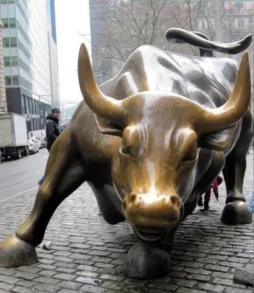 昨天盘后讨论比较多的是有色金属和人工智能，其它的化工、油气、商业航天、白酒、服务