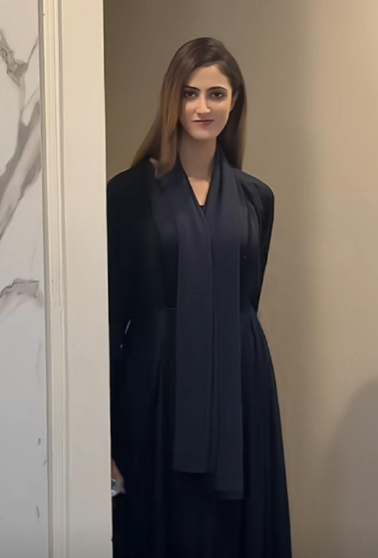 人生赢家！东北小伙和印度白富美女友分后再复合，老丈人买房又买车当印度富豪千金