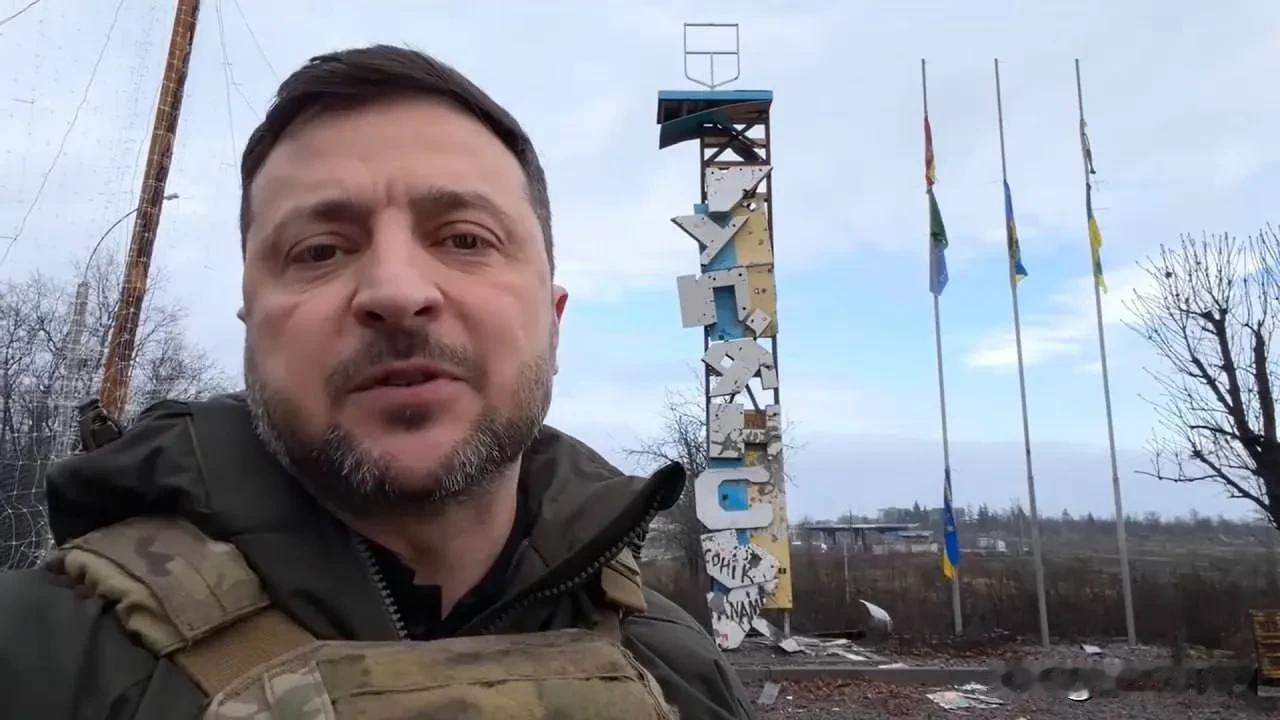 本次泽圣在库城的打卡有两个细节：第一，公路上的“防无人机网”完好无损；第二，视