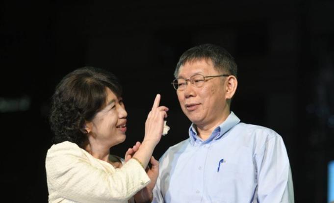 陈佩琪叹：民进党抓柯文哲凌虐取乐　若暴毙从此他们永远执政柯文哲妻子陈佩琪今（2