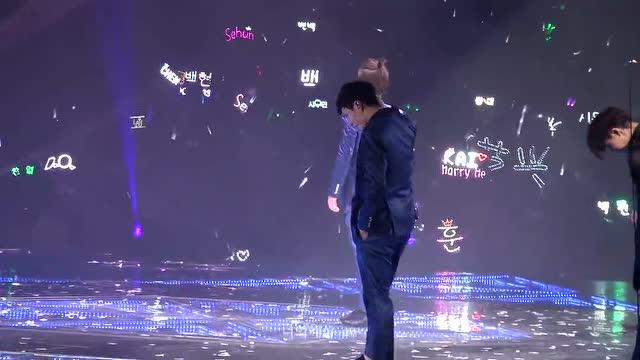 EXO 20150530 上海演唱会 十二月的奇迹 (张艺