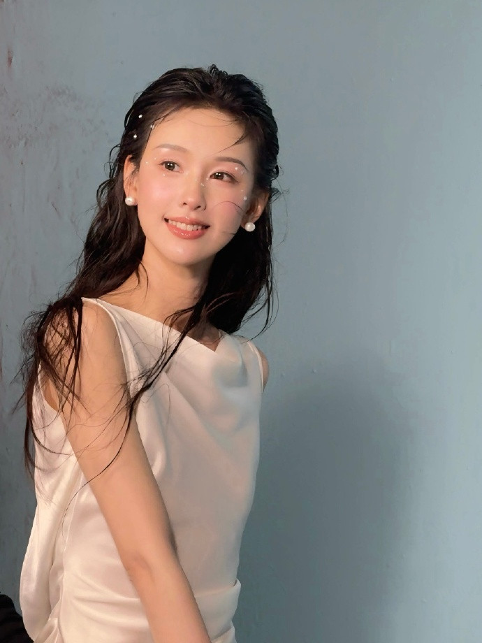 陈都灵珍珠天使妆陈都灵珍珠天使妆，我说这个陈都灵美成啥了！完全美神降临啊