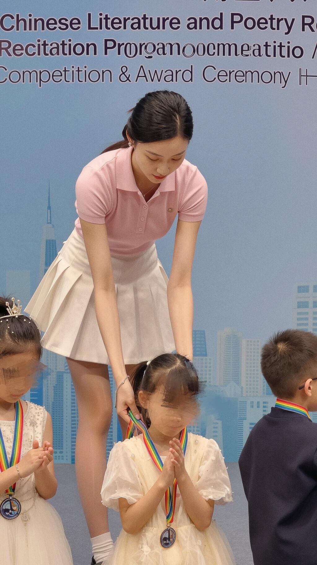 女人穿裙子配什么鞋显得更有品味?