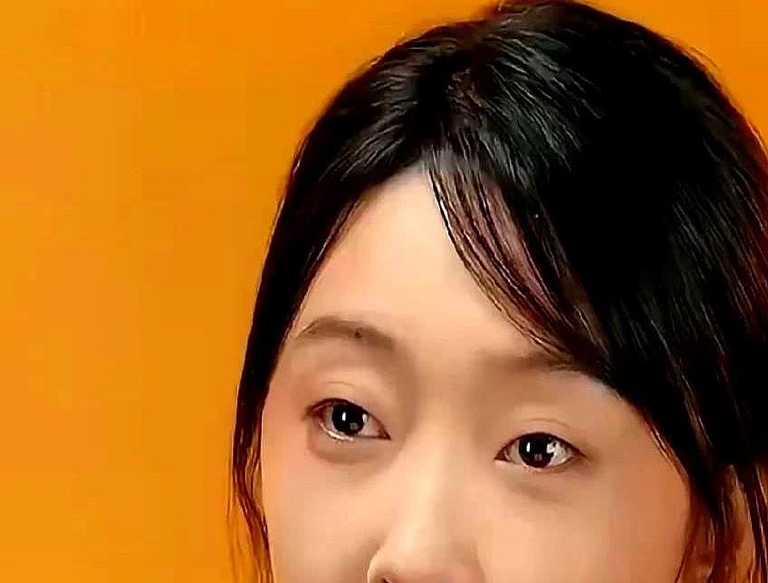 我宣布比何泓姗还要硬刚的女人出现了那就是34岁的宣璐，《折腰》里饰演玉楼