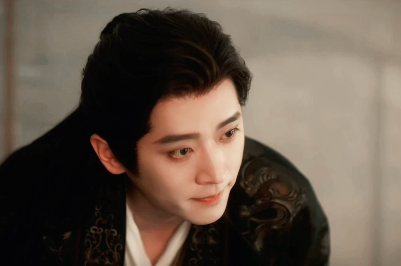 “你的人身安全，才是头等大事。”澹总摸头杀之后这声：嗯？～好苏的吧🤤丞磊摸头杀