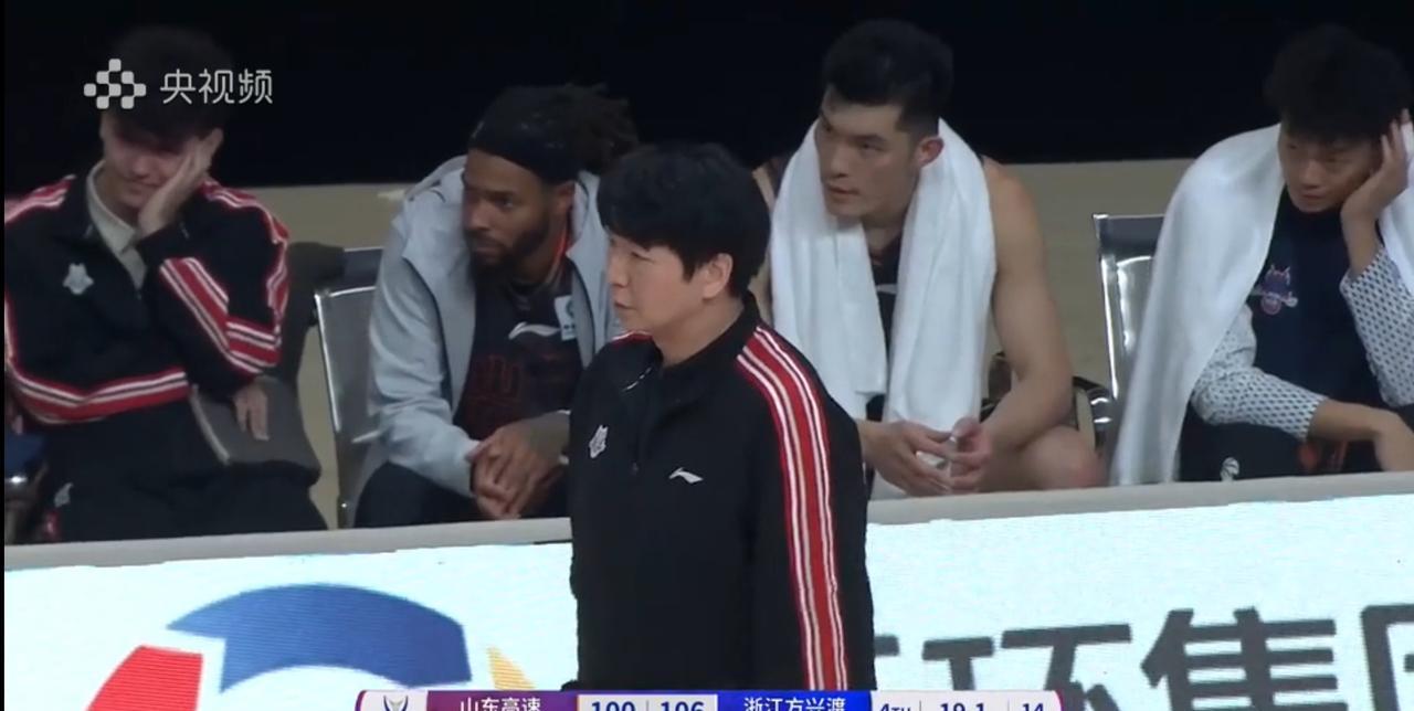 今天下午，CBA俱乐部杯赛长沙赛区小组赛，山东高速对阵浙江广厦，