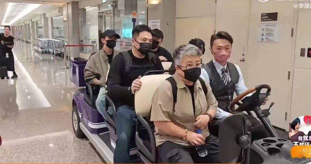 易烊千玺刚刚到台湾，他这次应邀去台湾参加两岸电影展活动！他应该知道了朱媛媛不幸离