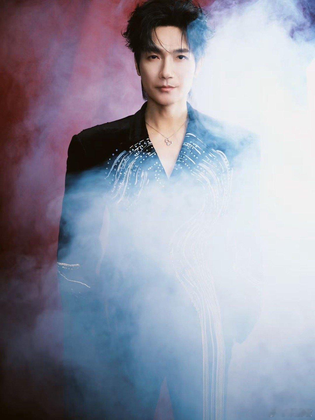 陈楚生歌王跨年含金量跨年舞台被陈楚生拿捏死死的！击鼓燃炸气场全开，车厢献唱共情