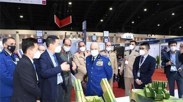 外媒：多国抢购中国武器装备！印巴冲突硝烟未尽，世界已掀起一股抢购中国装备的热潮。
