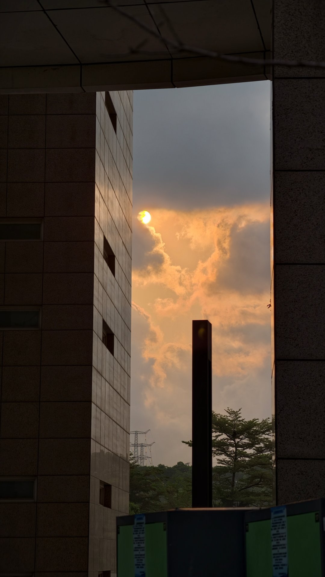 忙了一早上～这个氛围深得我心，说真的，还得是奔子大v聊车深圳