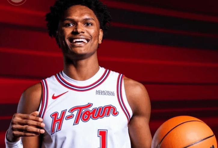 天赋压制！阿门·汤普森26中13拿到28分10板7助2断正负值+2211月