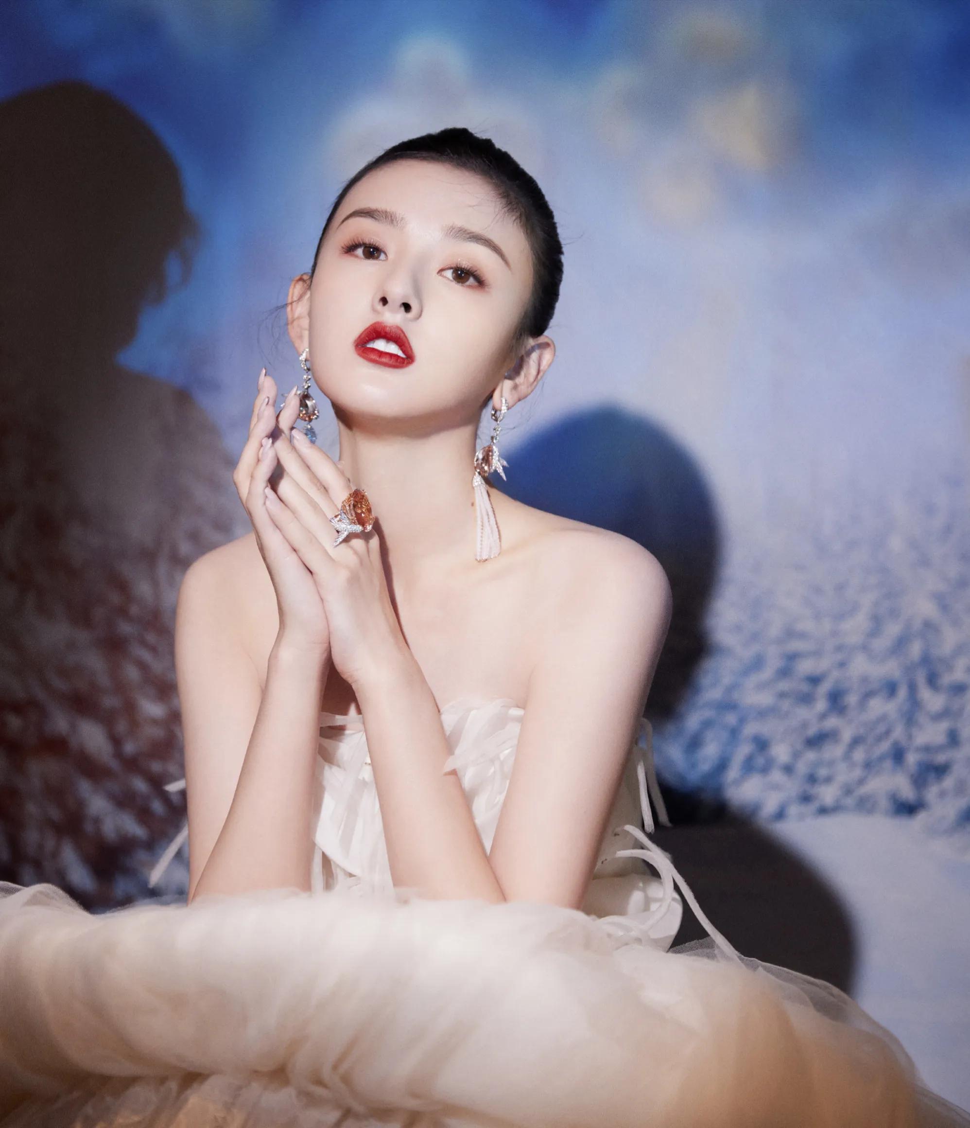 小花旦女星宋祖儿写真：活泼可爱、灵气十足