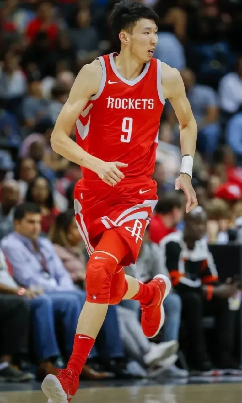周琦可以吹一辈子了，近10年NBA状元首秀表现均不如周琦！2017年夏天，周